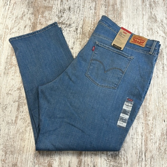 Levi’s NWT 724 Distressed High Rise Slim Straight Hypersoft Jeans Size 24W - Picture 1 of 13